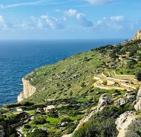Bright & Cosy 3br With Private Balcony & Wifi By 360 Estates * Dingli
