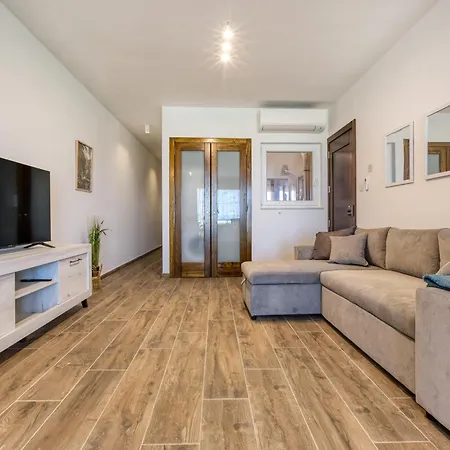 Bright & Cosy 3br With Private Balcony & Wifi By 360 Estates דירה Dingli