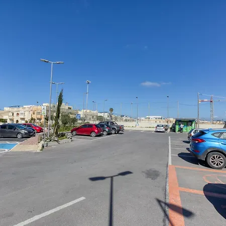 Bright & Cosy 3br With Private Balcony & Wifi By 360 Estates דירה Dingli