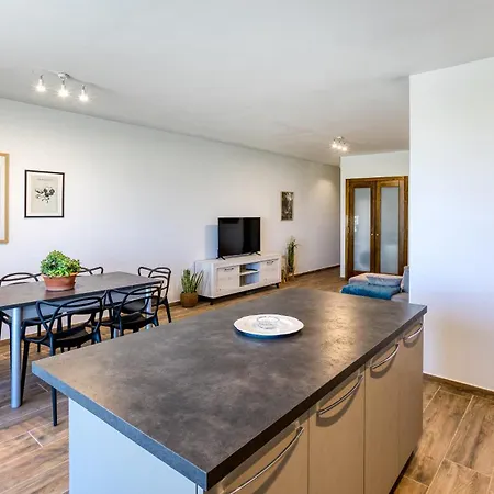 Appartement Bright & Cosy 3br With Private Balcony & Wifi By 360 Estates *