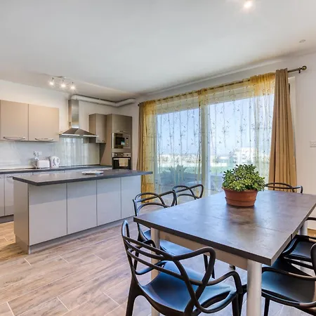 Appartement Bright & Cosy 3br With Private Balcony & Wifi By 360 Estates