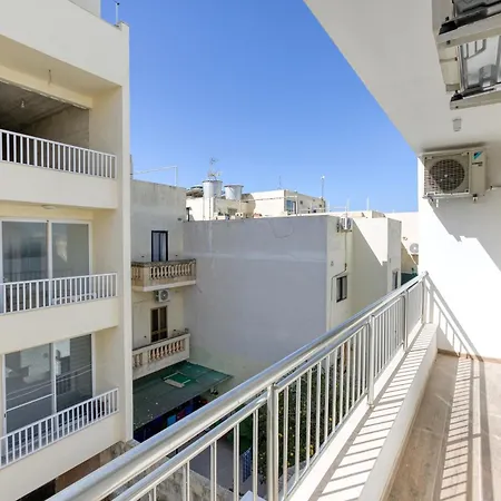 Bright & Cosy 3br With Private Balcony & Wifi By 360 Estates * Dingli