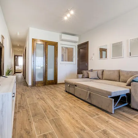 Bright & Cosy 3br With Private Balcony & Wifi By 360 Estates Appartement Dingli